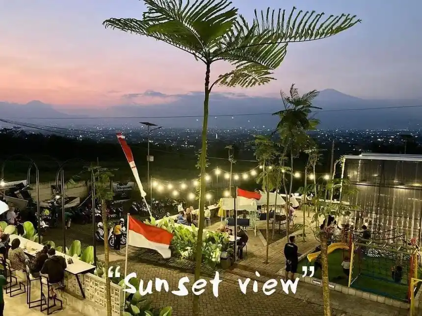 Daya Tarik di Cafe D’Gunung Angkringan Malang