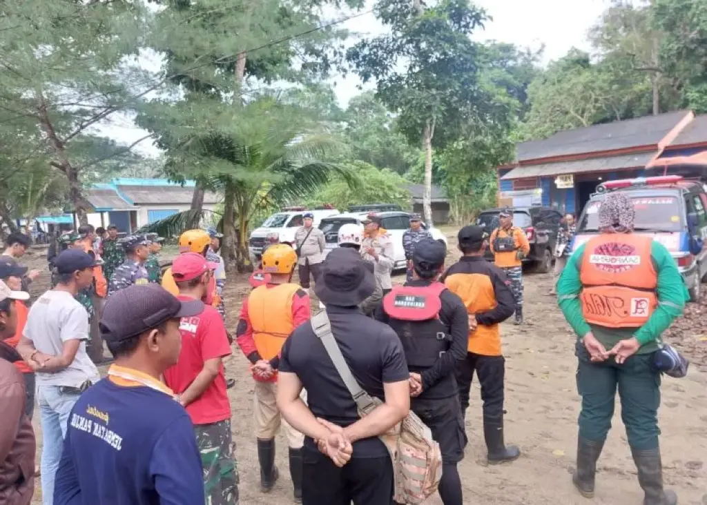 Pencarian 3 Mahasiswa UB Hilang di Pantai Jembatan Panjang Belum Menghasilkan, Tim SAR Gabungan Dikerahkan