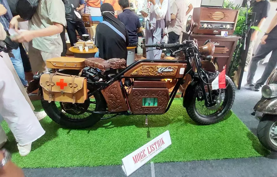 Karya Siswa SMKN 5 Malang: Sepeda Motor Listrik Klasik Menghiasi Pameran Hakteknas 2023