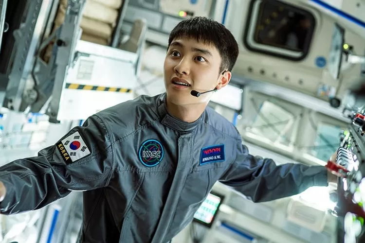 Film Luar Angkasa ‘The Moon’ Bakal Seru, DO EXO Akting dengan Menjiwai, Penasaran?