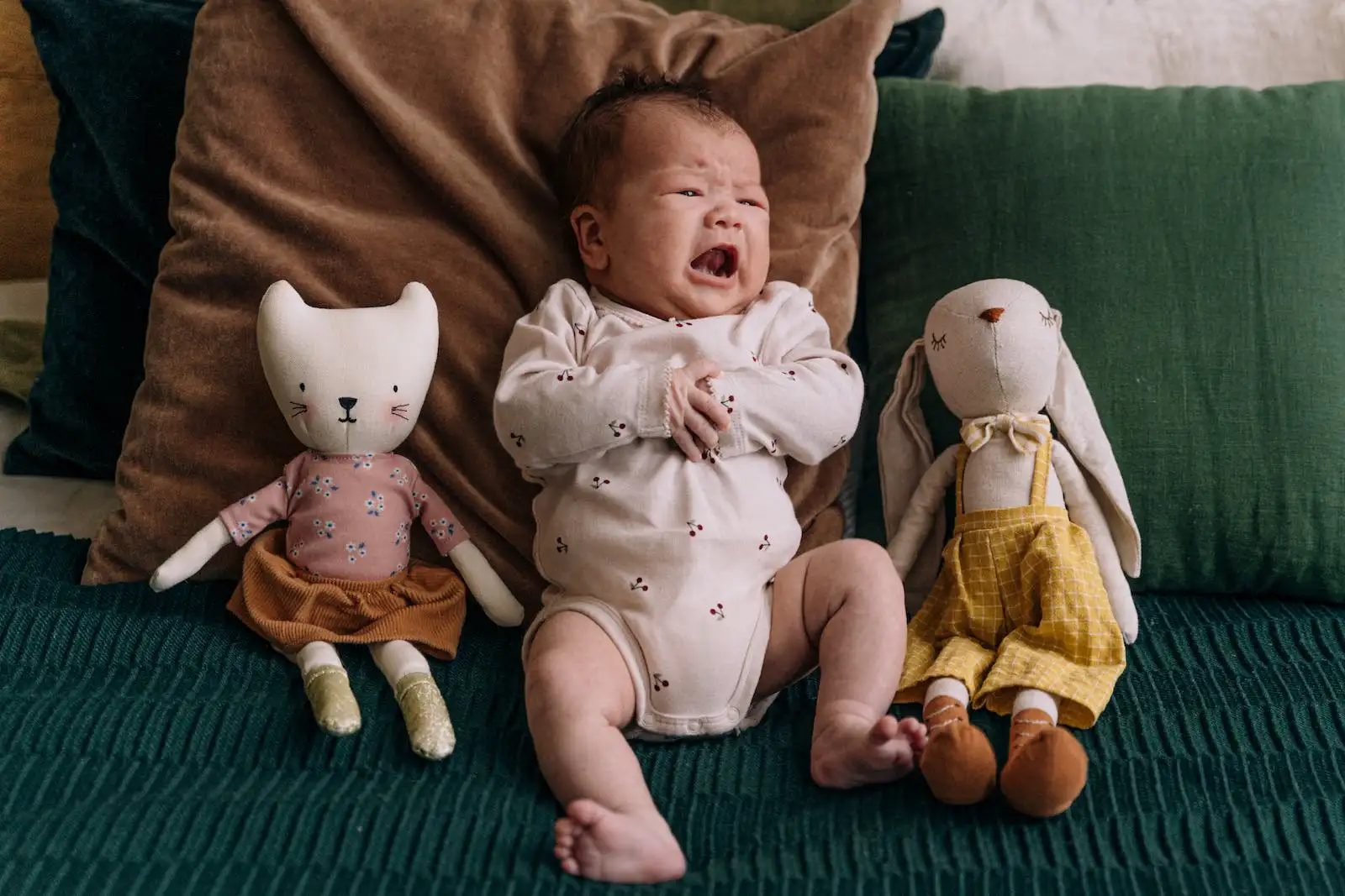 Doa Pendek Anak Rewel Nangis Terus, Arab Latin dan Artinya Bismillahilladzi La Yadlurru