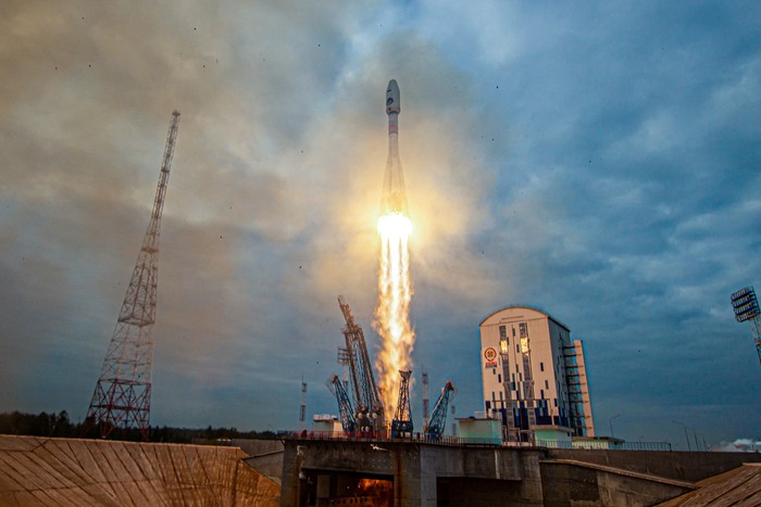 Berita Luar Angkasa: Rusia Gagal Mendarat di Bulan Usai Luna-25 Hilang Kontak