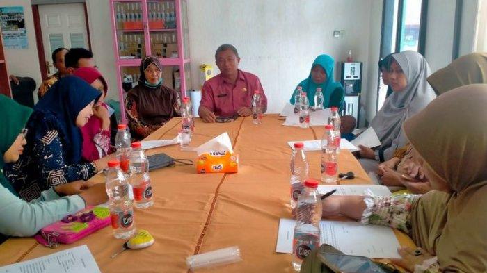 Guru Paksa Cukur Rambut 19 Siswi Karena Masalah Ciput Hijab di SMPN 1 Sukodadi, Lamongan Dipidanakan