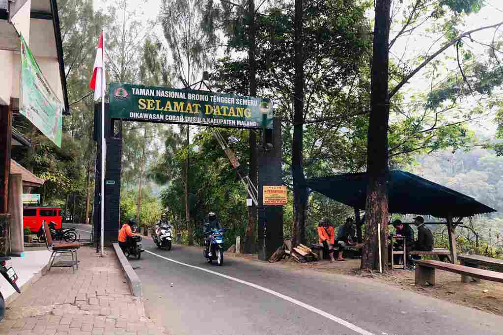 Wisata Gunung Bromo Kembali Dibuka Pasca Kebakaran Hutan, Wisatawan Antusias! Wisata Gunung Bromo Kembali Dibuka Pasca Kebakaran Hutan, Wisatawan Antusias!