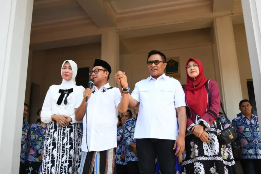 Air Mata Bercucuran Saat Wali Kota Malang Pamitan, Ribuan Siswa dan Warga Sampaikan Salam Perpisahan