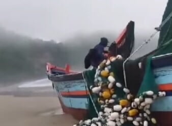 8 Awak Kapal Hilang Akibat Kecelakaan Laut di Pantai Gayasan, Blitar, Jawa Timur