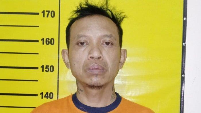 Buronan Kasus Pencurian Motor Selama 2 Tahun Akhirnya Dibekuk Saat Berjualan Durian