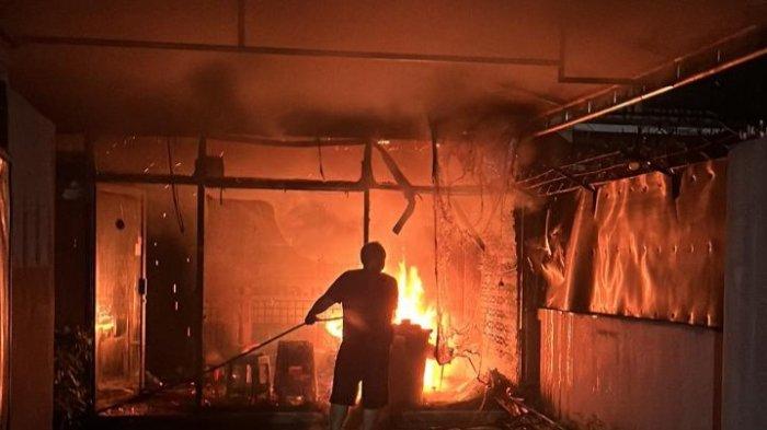 Rumah Warga Lowokwaru Kota Malang Terbakar, Gegara Stavolt Komputer Rusak