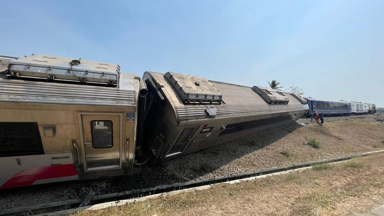 Kereta Api Argo Semeru Anjlok di Kulon Progo, Yogyakarta, Satu Orang Patah Tulang