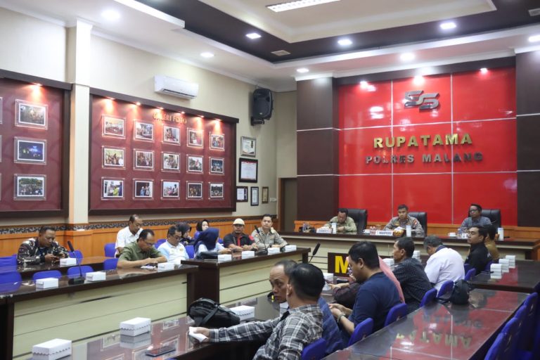 Polres Malang dan Polda Jatim Gelar Diskusi Pelatihan Peliputan Pemilu 2024 Untuk Meningkatkan Pemberitaan Positif