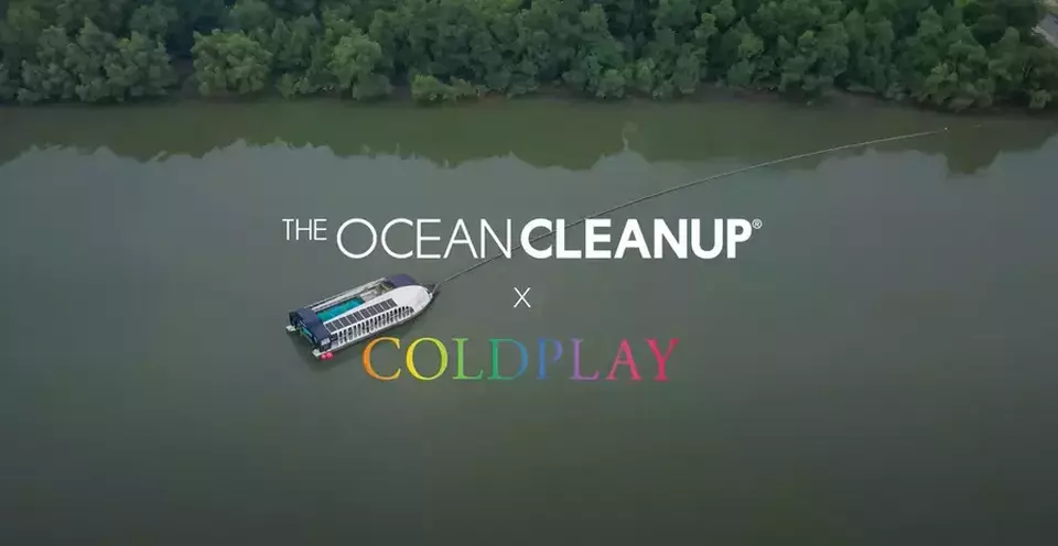 Coldplay Sumbang Kapal Pembersih Sampah untuk Bersihkan Sungai Cisadane