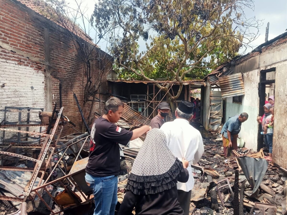 Kebakaran Melanda Dua Rumah di Malang, Kerugian Sekitar Rp45 Juta