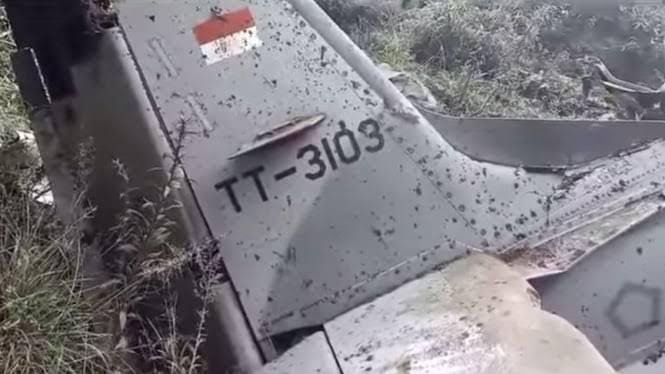 Breaking News: 2 Pesawat TNI AU Jatuh di Pasuruan, 1 Tabrak Tebing Breaking News: 2 Pesawat TNI AU Jatuh di Pasuruan, 1 Tabrak Tebing