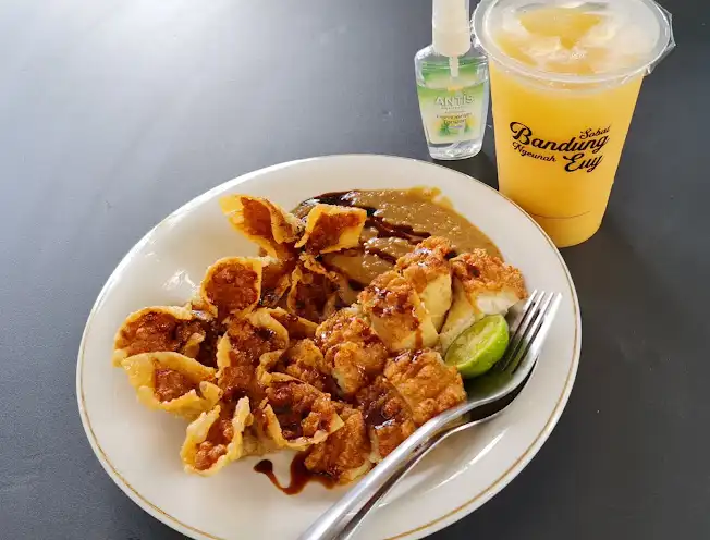Mampir Kene Rek! Nikmati Kelezatan Siomay Asli Bandung di Malang, Harga Mulai 15 Ribu Aja!