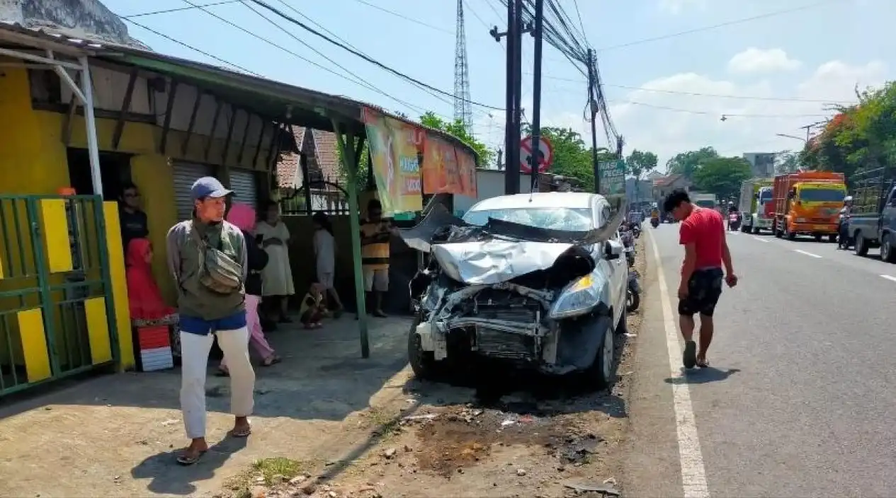 Kecelakaan Beruntun di Desa Talangsuko Turen, 1 Tewas dan Sejumlah Korban Luka
