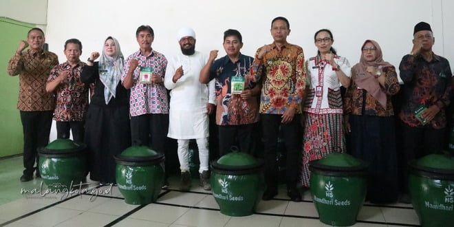 PT Namdhari Seeds Indonesia Beri Dukungan CSR Berupa Bibit Tanaman dan Tong Sampah di u Bunulrejo, Kota Malang