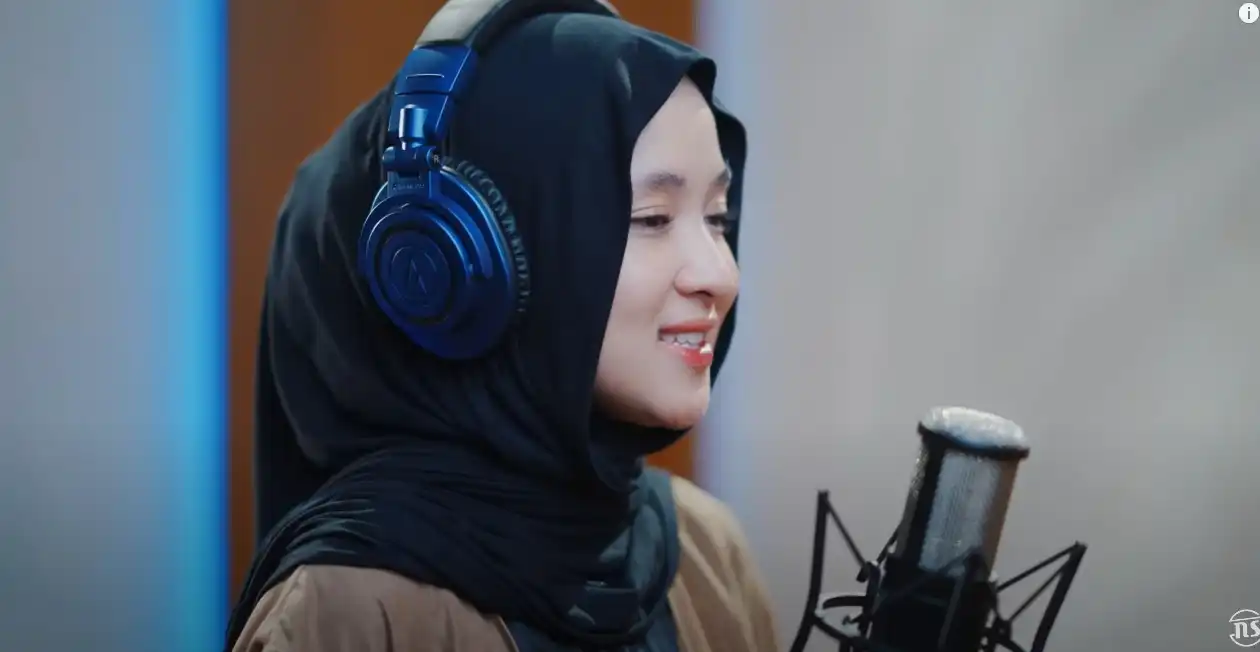 Lirik Latin Habbitak x Ala Bali, Wana Bein Eideik, Tamally Maak dan Calling You Oleh Nissa Sabyan yang Viral