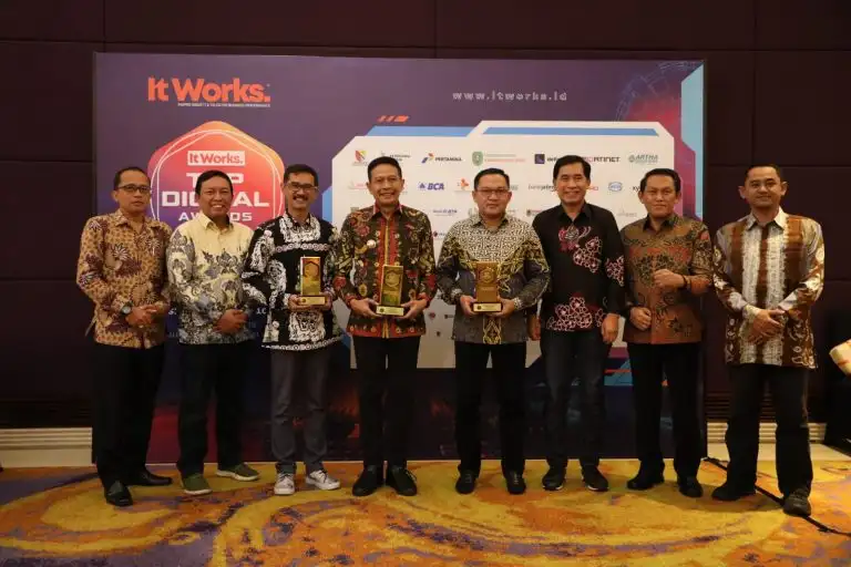 Kota Malang Terima Penghargaan Top Digital Award 2023