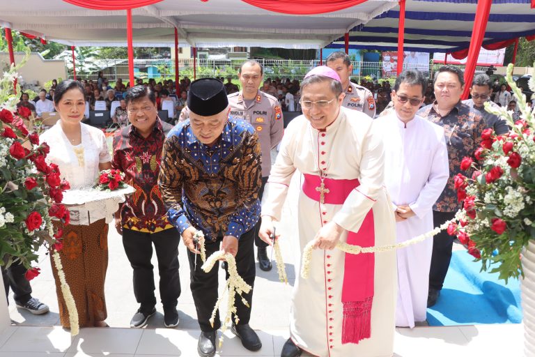 Bupati dan Kapolres Resmikan Kapel Santo Bonifasius di Dau, Kabupaten Malang