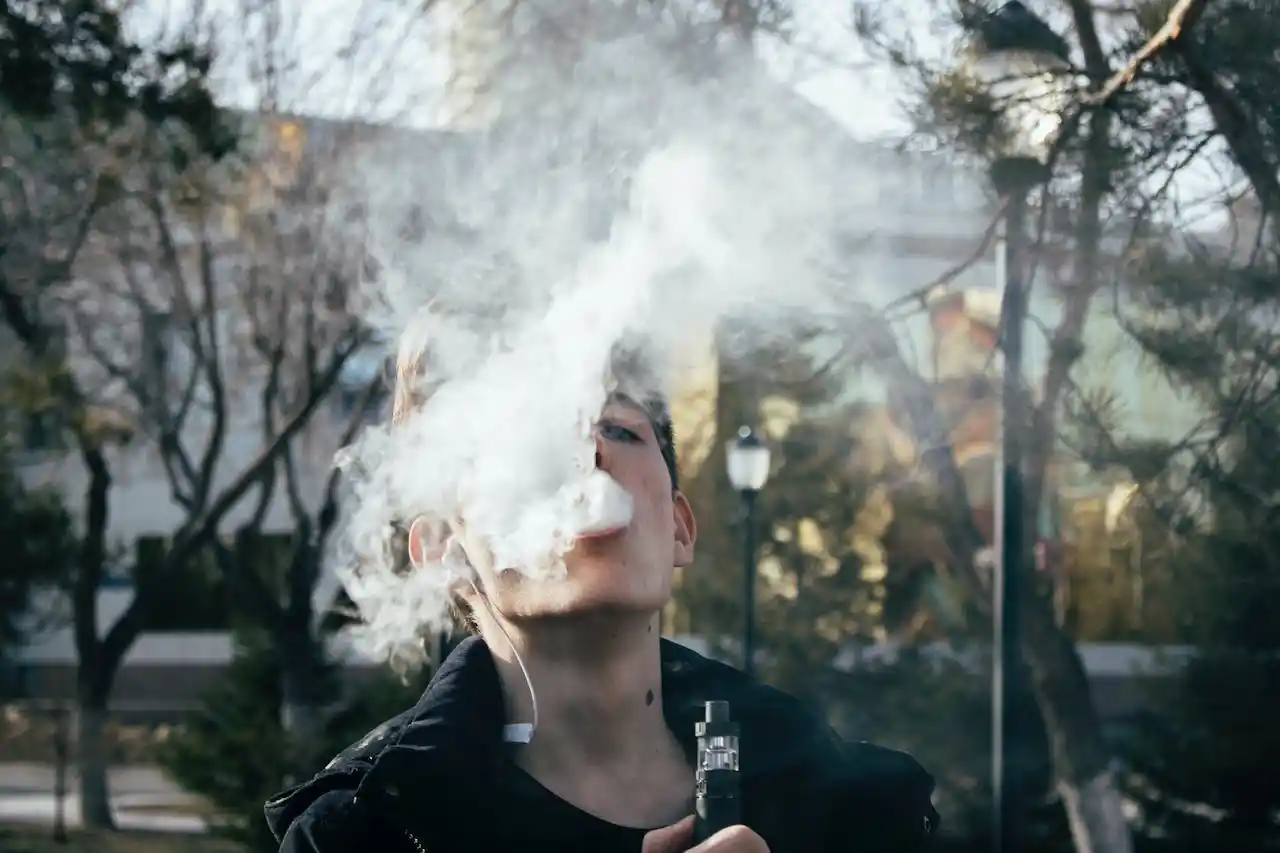 WHO Imbau Larangan Vape Beraroma dan Panggilannya untuk Perlakuan Sama Seperti Rokok