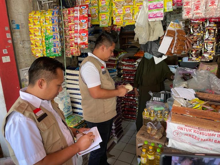 Satgas Pangan Satreskrim Polres Malang dan Disperindag Sidak Ketersediaan Bahan Pokok Menjelang Nataru 2024