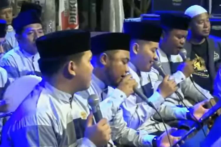 Lirik “Jukok Bendeng Jukok Sepat” Sholawat Viral di Media Sosial Oleh Syubbanul Muslimin