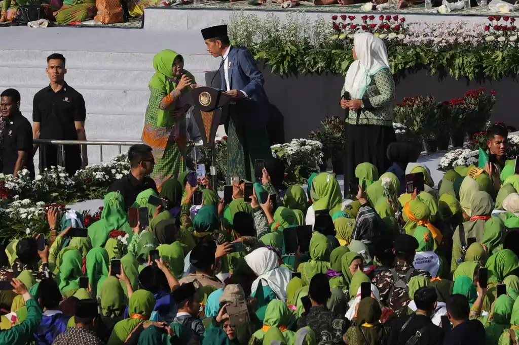 Jokowi Rinci Bansos Rp 443 Triliun di Harlah ke-78 Muslimat NU: Menjaga Daya Beli dan Dukung Indonesia Emas