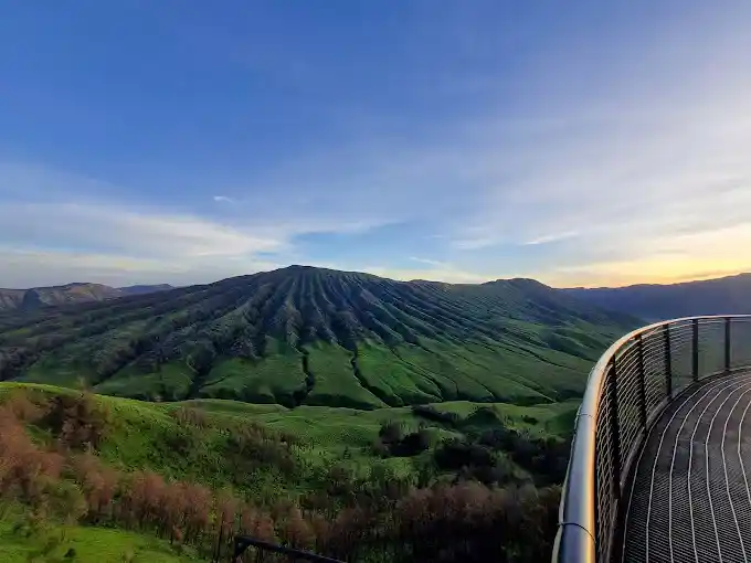 Tips ke Bromo Hillside, Hidden Gem di Kawasan Gunung Bromo yang Menawarkan Panorama 360 Derajat