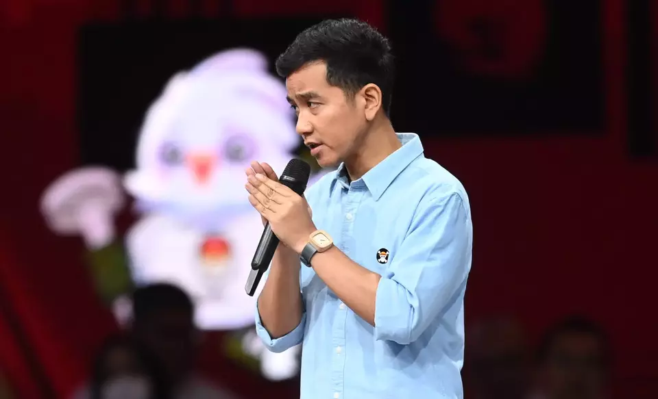 Gibran Terlihat Mengedepankan Adab dalam Debat Cawapres, Ucapan Terima Kasih dan Permintaan Maaf