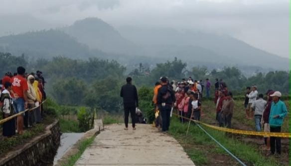 Mayat Remaja 17 Tahun Diduga Korban Pengeroyokan Gegerkan Warga di Pujon, Kepala Penuh Darah