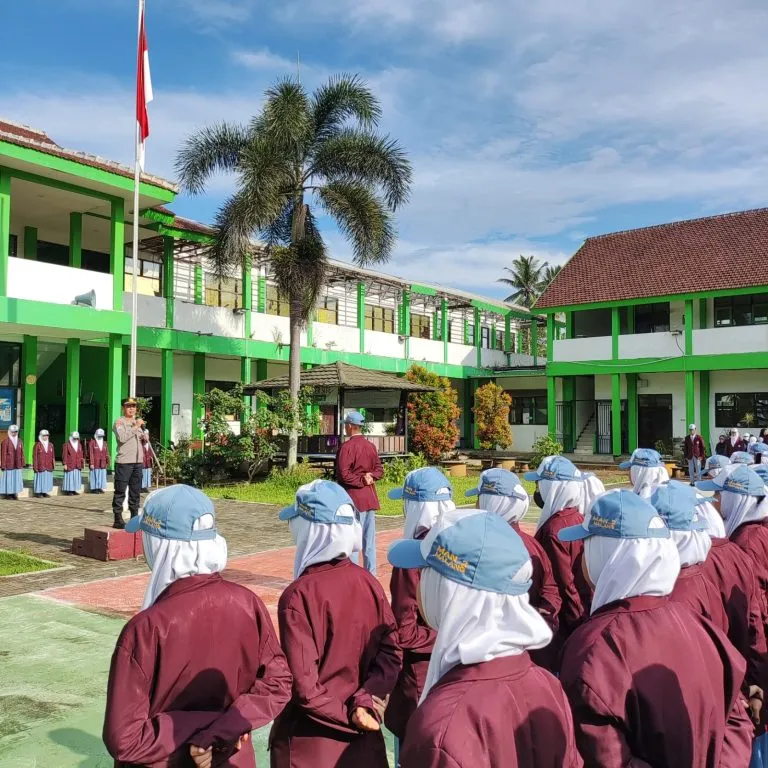 Polres Malang Gencar Sosialisasi Keselamatan Berkendara dengan Program ‘Police Go to School’