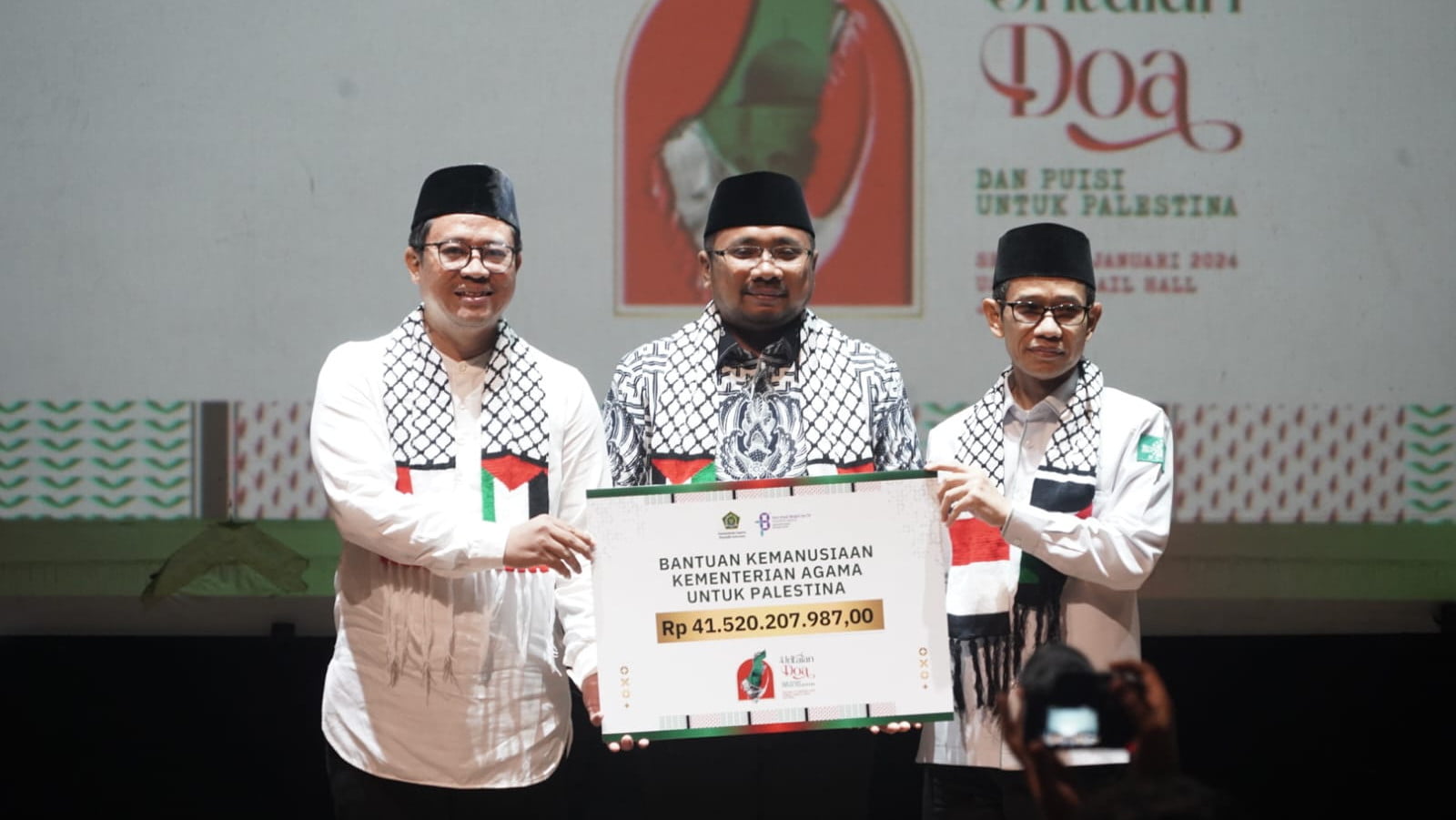 Kemenag Salurkan Bantuan Rp44,9 Miliar untuk Palestina Melalui LazisNU dan LazisMU