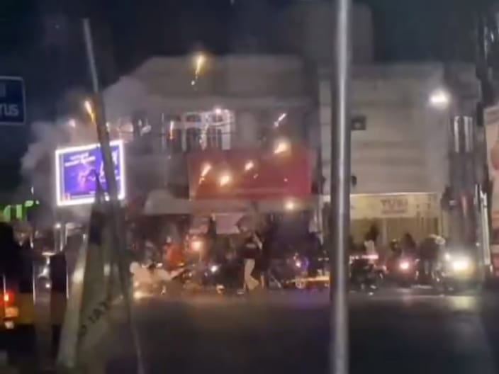 Viral Video Aksi Pengeroyokan dan Gangguan dari Konvoi Motor di Perempatan Pandaan