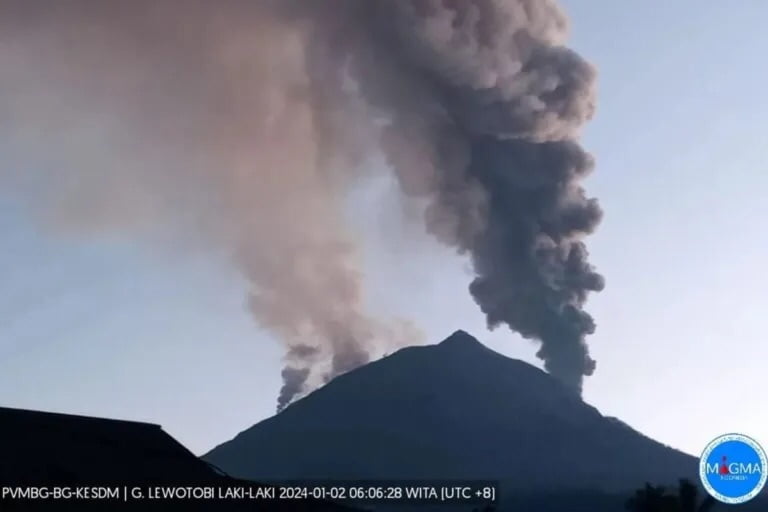 Erupsi Gunung Lewotobi Laki-laki, 1.172 Warga Flores Timur Dievakuasi