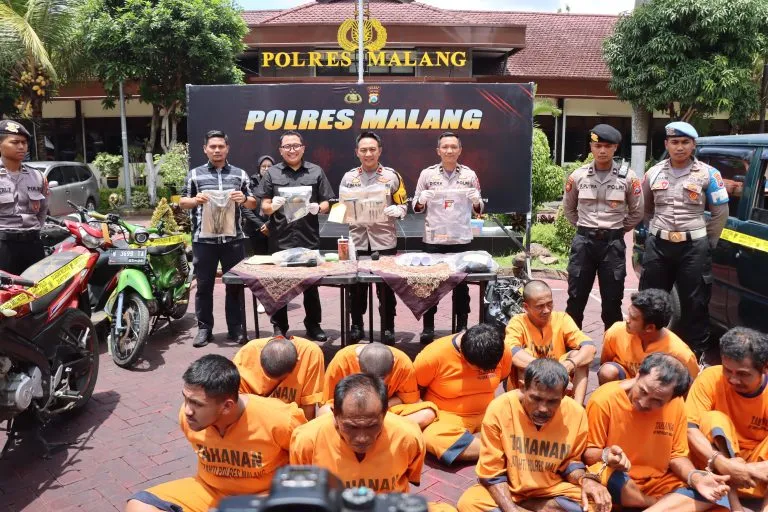 Polisi Tangkap 10 Pelaku Pencurian dan Penadahan Kendaraan Bermotor di Malang