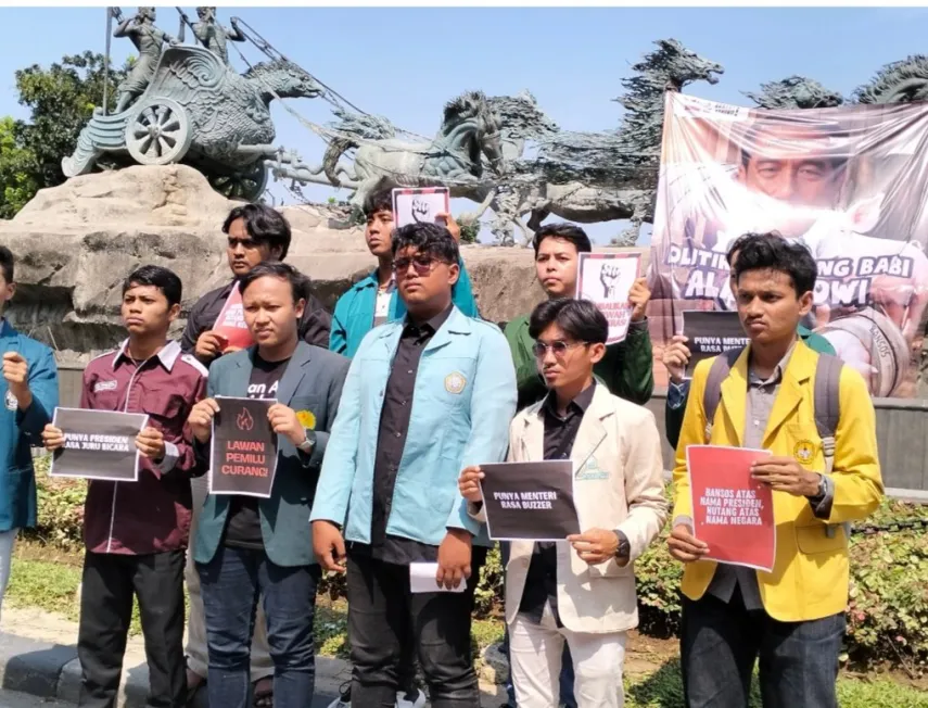 Kini GIliran BEM SI Lakukan Aksi Kritik Kepemimpinan Jokowi, Presiden Dinilai Pemicu Merosotnya Demokrasi