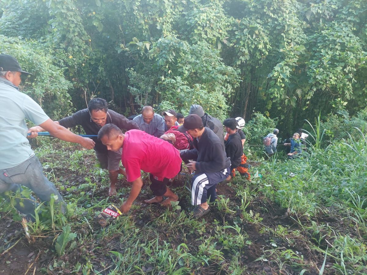 Pulang Dari Harlah Sabilu Taubah, Rombongan Jamaah Gus Iqdam 1 Pickup Kecelakaan di Malang, 7 Orang Luka-luka