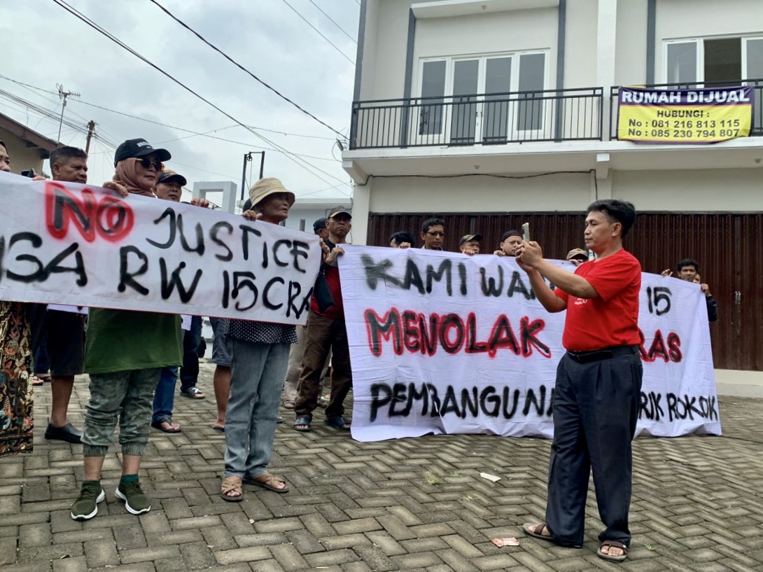 Aksi Demo Warga RW 15 Candirenggo, Singosari, Kabupaten Malang Tolak Pembangunan Pabrik Rokok