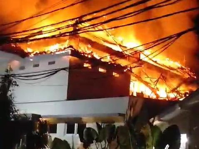Kebakaran di RS Gatoel di Kota Mojokerto, Gedung Ruang Arsip dan Administrasi Ludes Terbakar