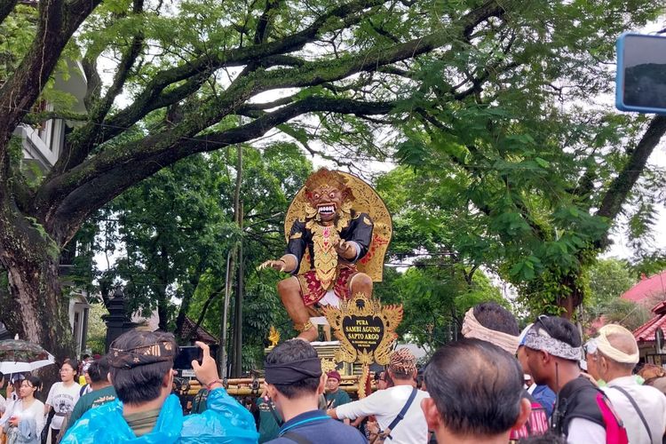 Kirab Budaya dan Pawai Ogoh-Ogoh Meriahkan Hari Raya Nyepi Saka 1946 di Kota Malang