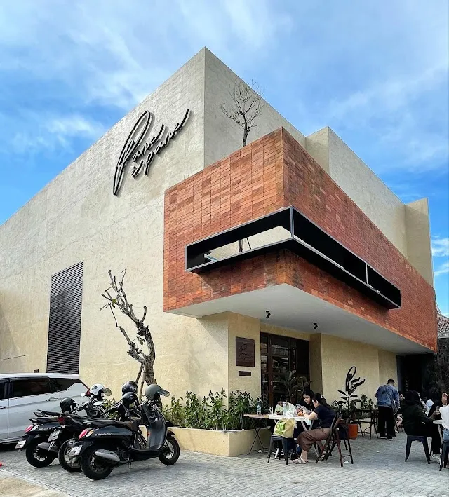 Jam Buka Harga Menu Pane e Pane Malang: Tempat Nongkrong Kece dengan Konsep Italian Bakery Cafe