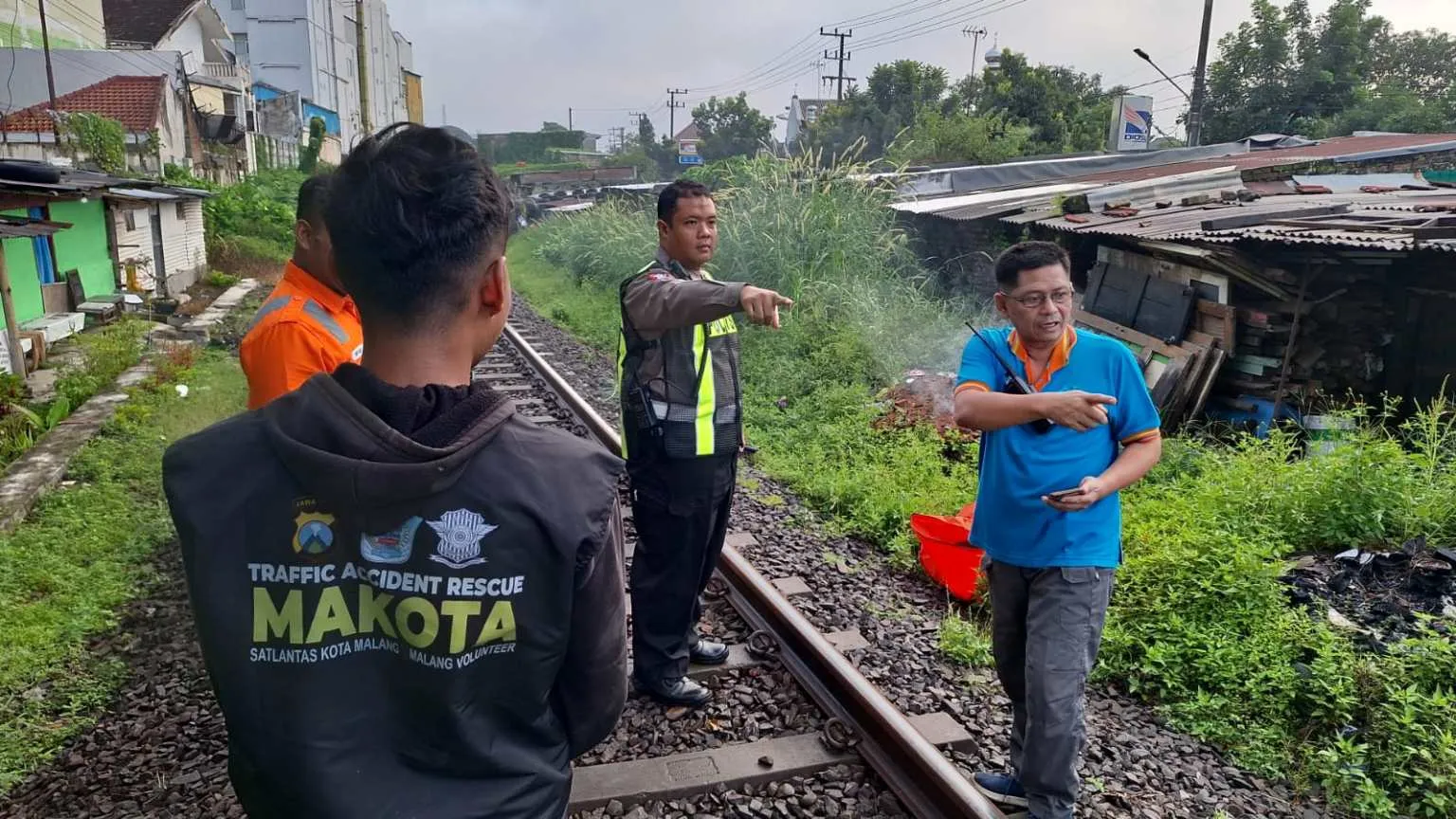 Pemuda Asal Sumut Tertabrak Kereta Api di Depan Bakso Presiden Kota Malang