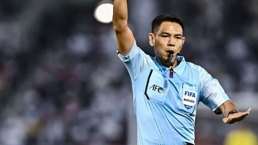 Profil Wasit Kontroversial Shen Yin Hao yang Dirujak Netizen Indonesia