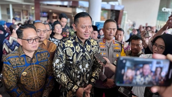 Perayaan Paskah di Jawa Timur: Penyerahan Sertifikat Tanah untuk Tempat Ibadah