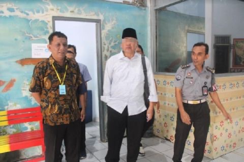 Mantan Bupati Malang, Rendra Kresna, Dibebaskan Bersyarat dari Kasus Korupsi