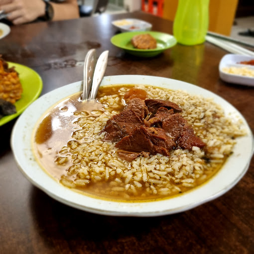 Mengintip Kelezatan Rawon Nguling, Destinasi Kuliner Terkenal di Malang