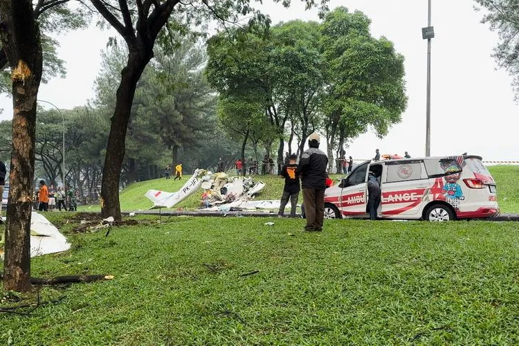Pesawat Latih Jatuh di BSD Tangerang, 3 Korban Meninggal Dunia