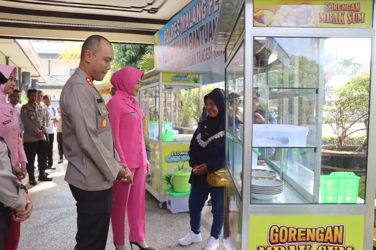 Polres Malang Berikan Dukungan UMKM kepada Keluarga Korban Tragedi Kanjuruhan