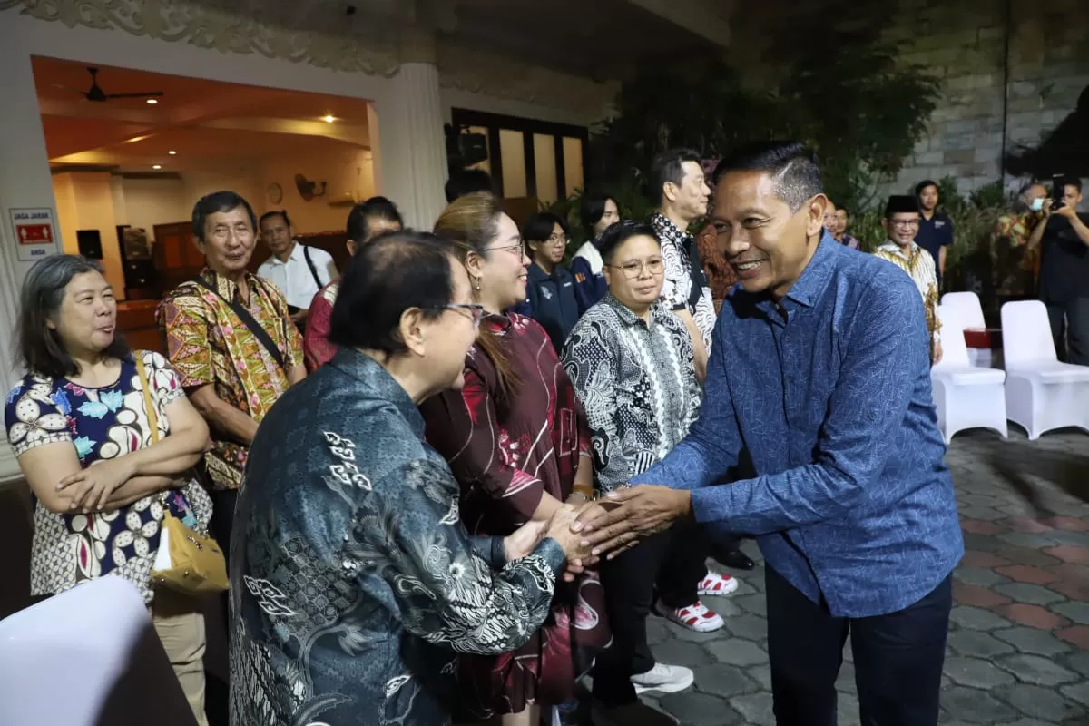 Toleransi Kota Malang: Silaturahmi Walikota Wahyu Hidayat di Vihara Dharmamitra Arama Jelang Waisak