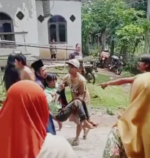 Polisi Memburu Pelaku Carok di Wajak Malang: Dua Warga Terluka Parah